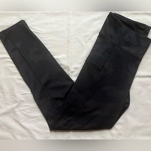 Aeropostale Women’s Camo Flex Leggings Size M